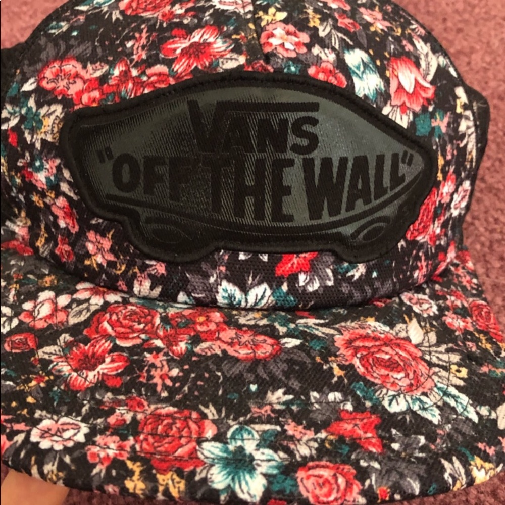 hat/ vans